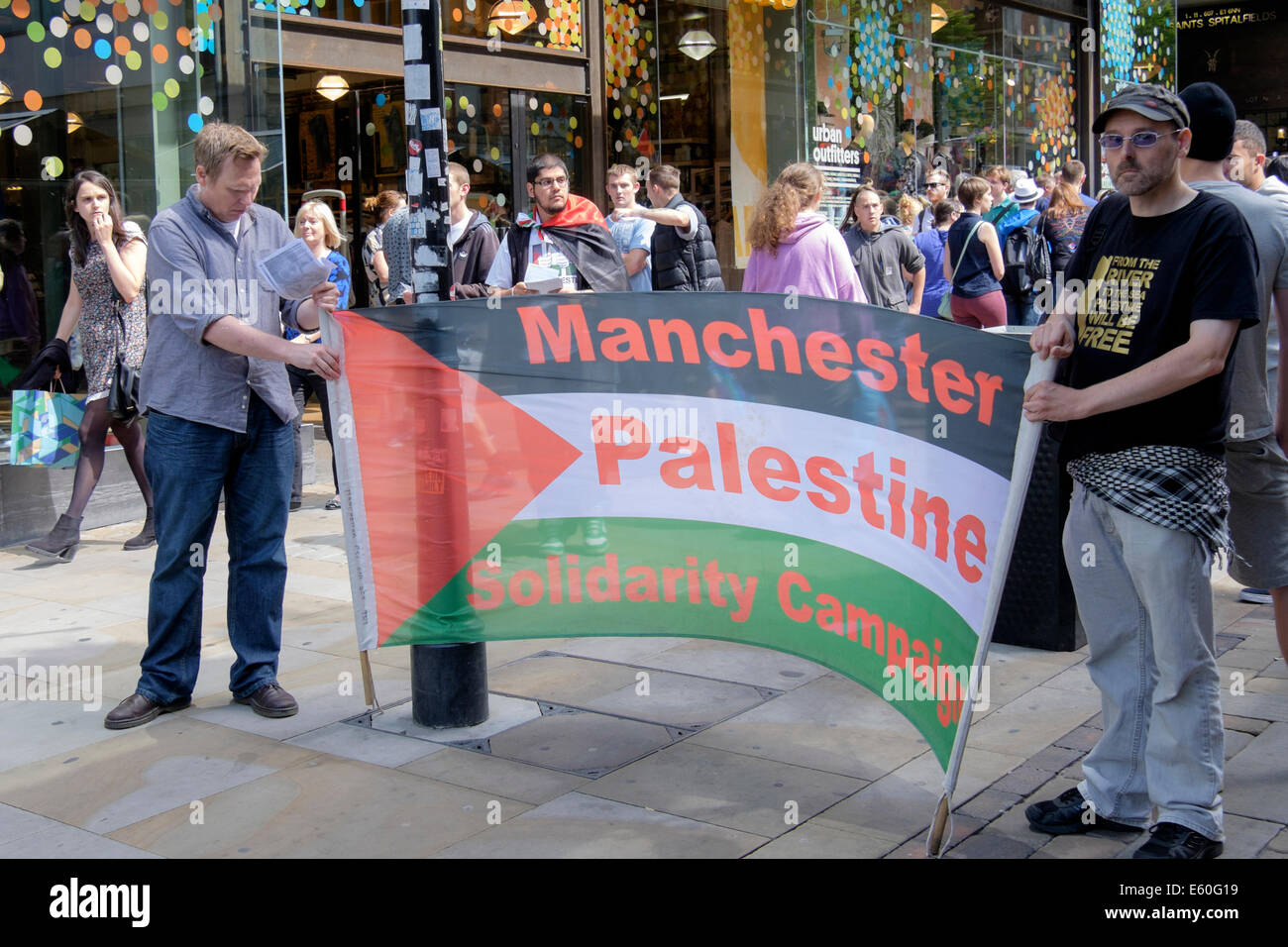 Manchester, UK. 9th August 2014. Manchester Palestine Solidarity Campaign support the Pro Palestinian demonstration in Market Street. Credit:  Realimage/Alamy Live News Stock Photo