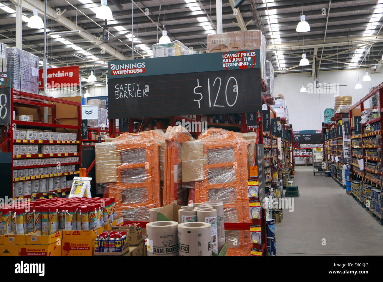 Bunnings is a national DIY retailer owned by wesfarmers, it sells tools, timber, equipment for builders and home owners, sydney Stock Photo