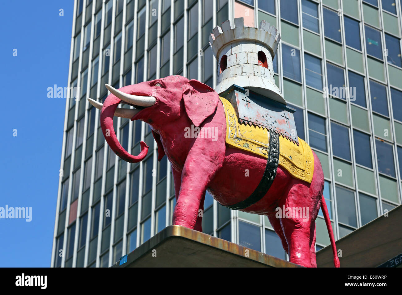 Capturing Elephant & Castle Shopping Centre – tea was here