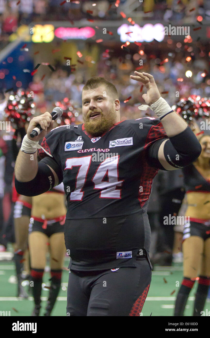 Cleveland, Ohio, USA. 10th Aug, 2014. Cleveland OL SHANNON BREEN (74