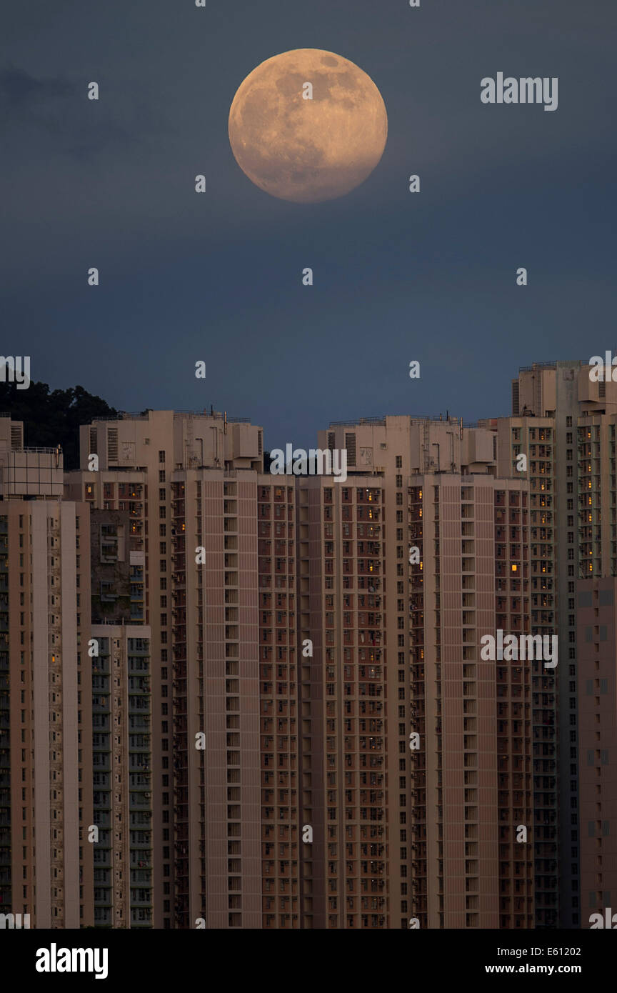 Phases of the moon south america hi-res stock photography and images ...