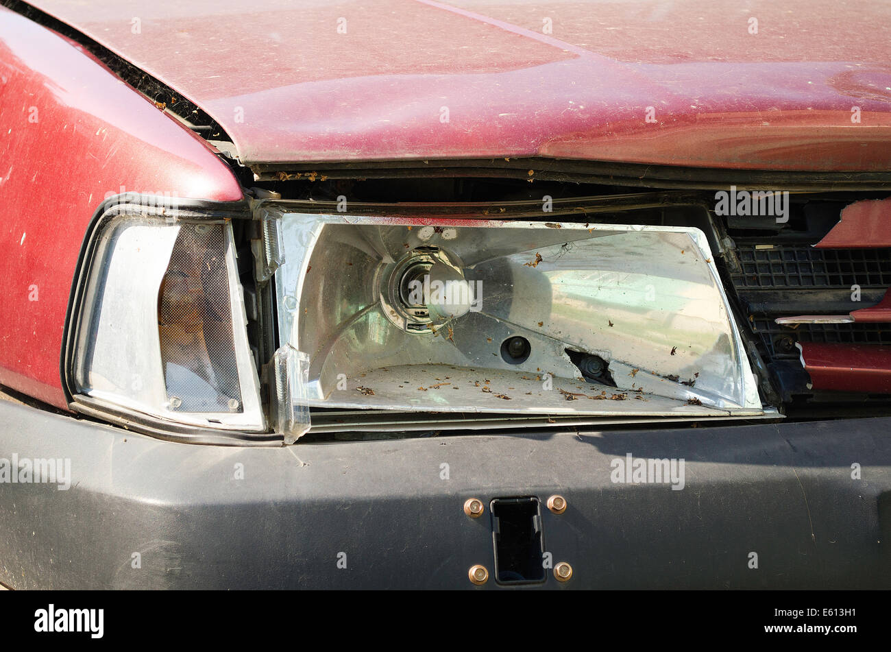 Smashed headlight hires stock photography and images Alamy