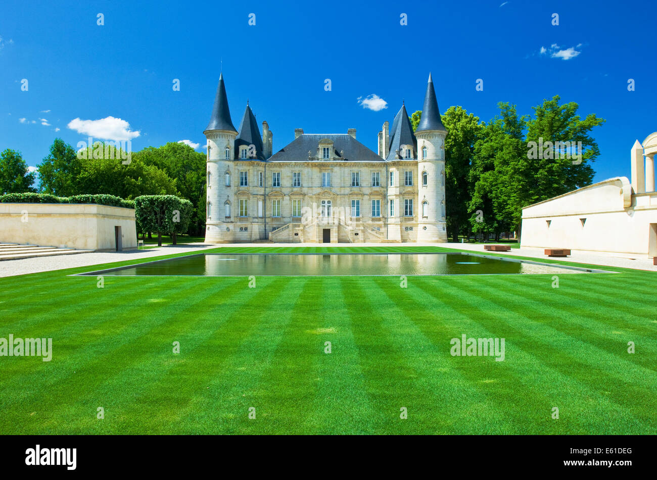 Château Pichon Longueville Baron (commonly referred to as Pichon Baron) in Bordeaux, France, on a sunny day Stock Photo