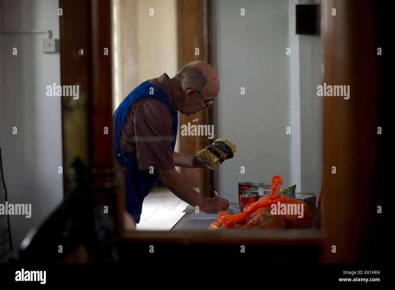Trussell trust food bank hi-res stock photography and images - Alamy