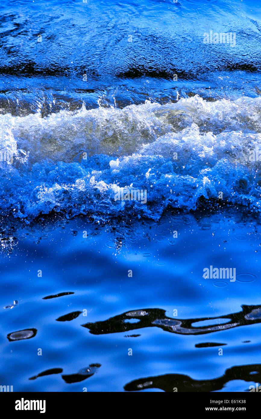 Waves water river sea hi-res stock photography and images - Alamy