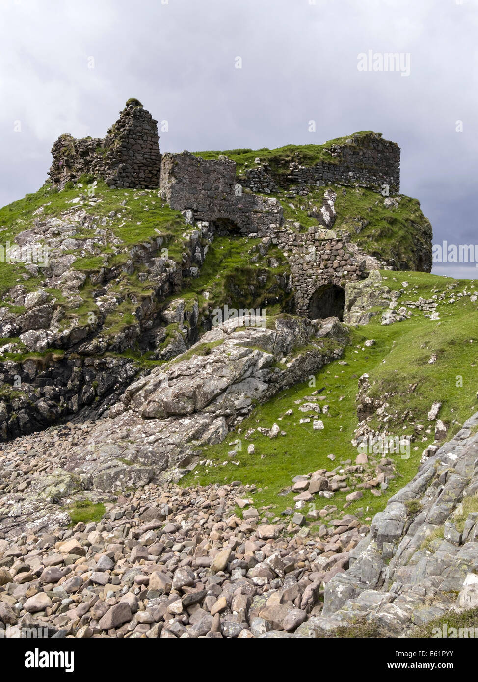 Dunscaith castle ruins, Tokavaig, Isle of Skye, Scotland, UK Stock