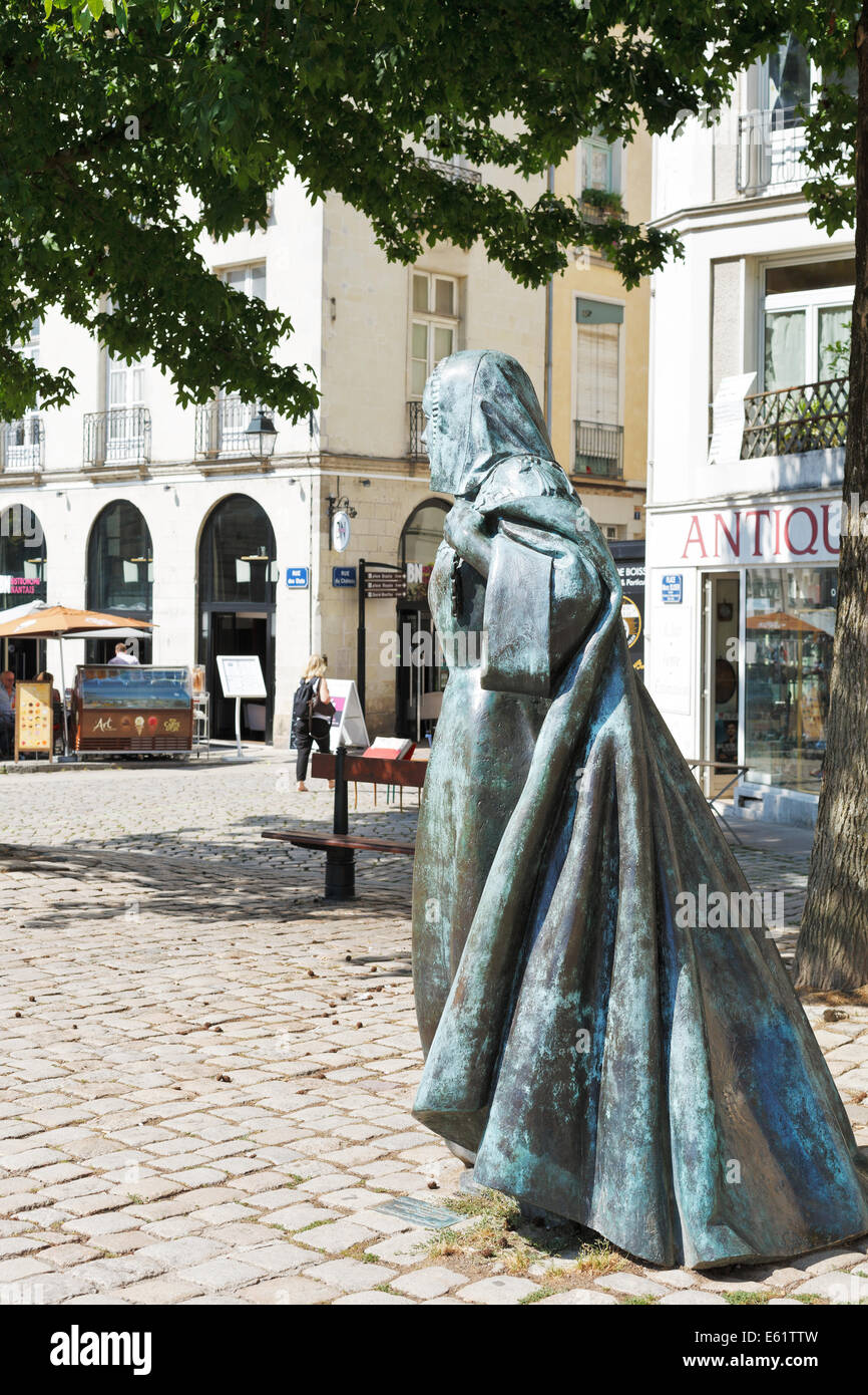 NANTES, FRANCE - JULY 25, 2014: statue Anne of Brittany on Rue des Etats in Nantes, France. Anne, Duchess of Brittany was the la Stock Photo