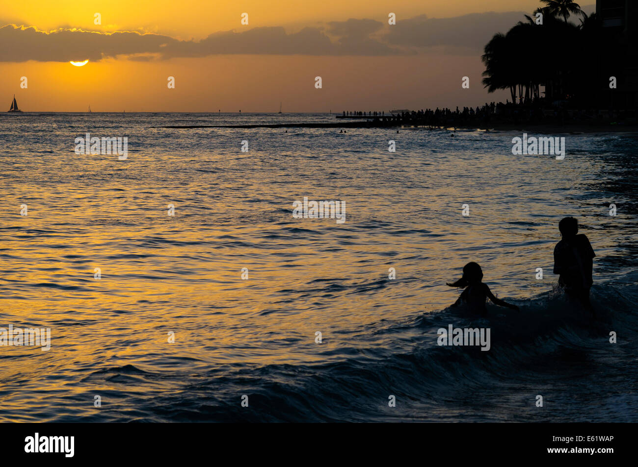 Sunset beach oahu surf hi-res stock photography and images - Alamy