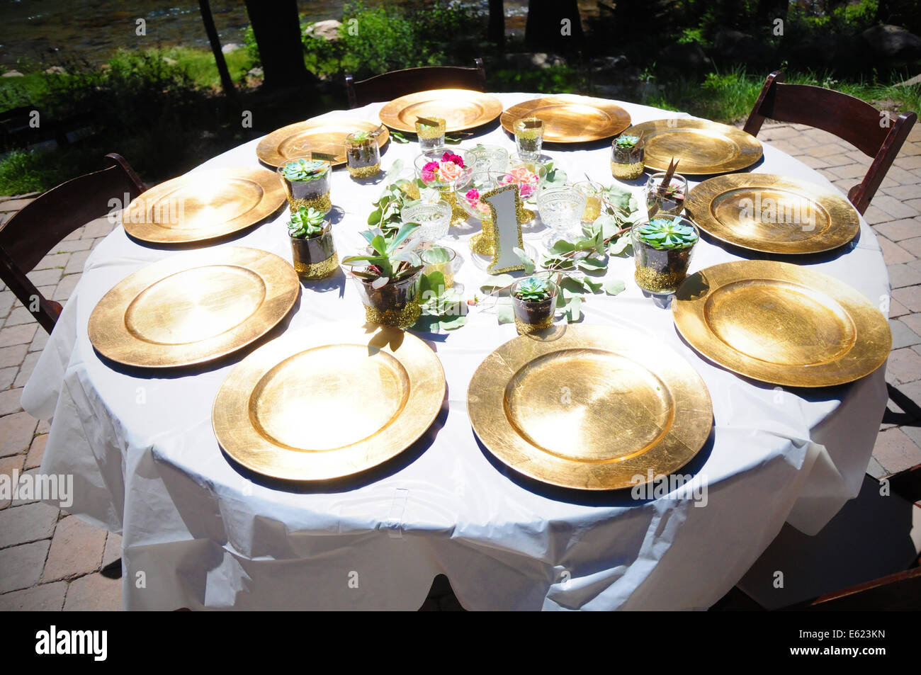 Gold plates for clearance wedding