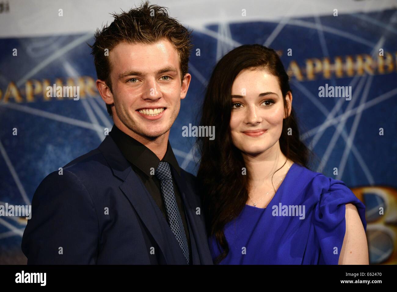 Cologne, Germany. 11th Aug, 2014. Actors Jannis Niewoehner and Maria Ehrich pose before the premiere of the film 'Sapphire Blue' in Cologne, Germany, 11 August 2014. The film will come to German cinemas on 14 August 2014. Photo: Henning Kaiser/dpa/Alamy Live News Stock Photo