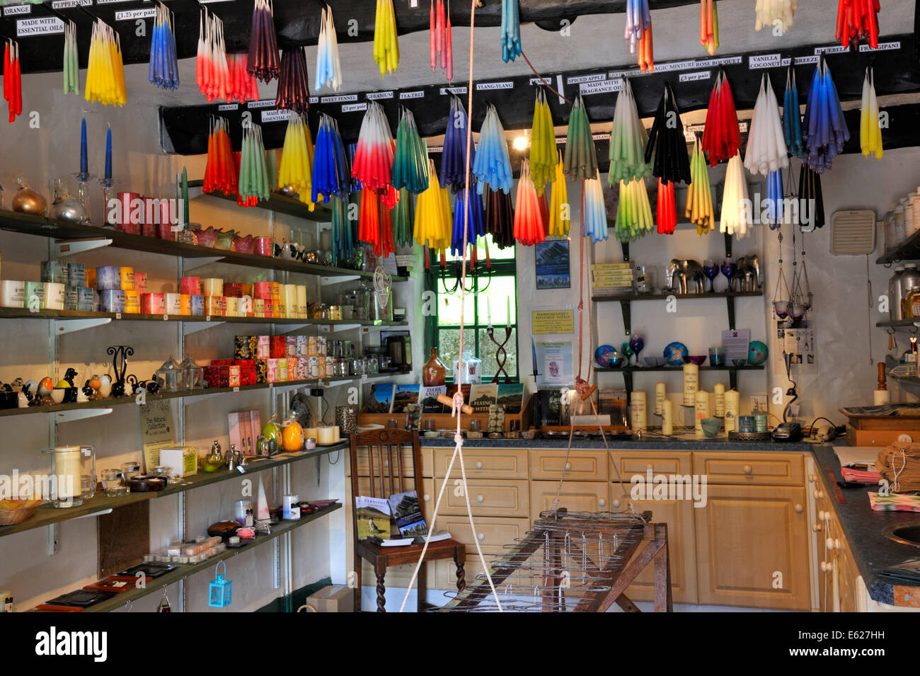 Candle making hi-res stock photography and images - Alamy