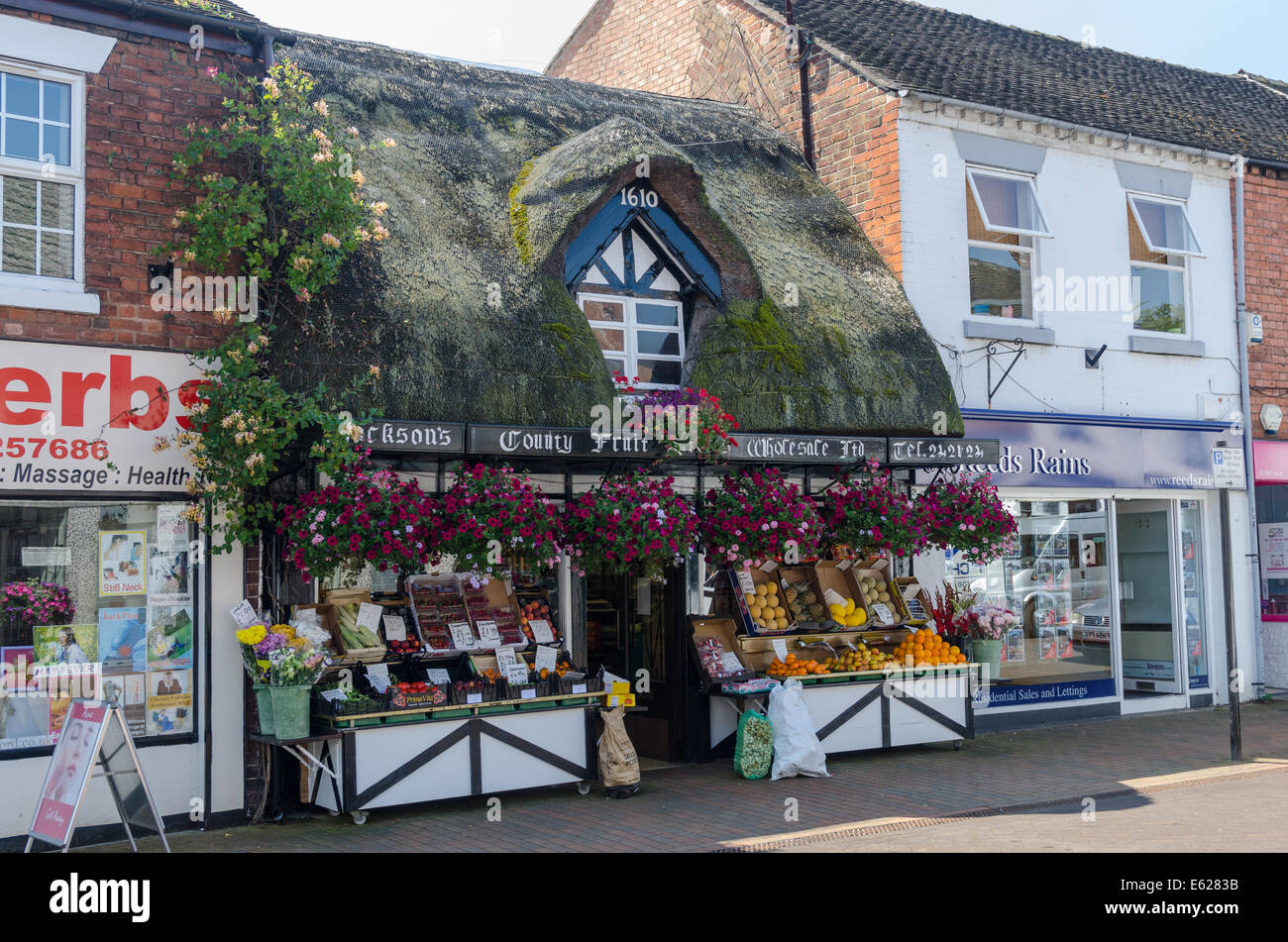 Jacksons County Fruit Shop in Mill Street, Stafford which was built in 1610 Stock Photo