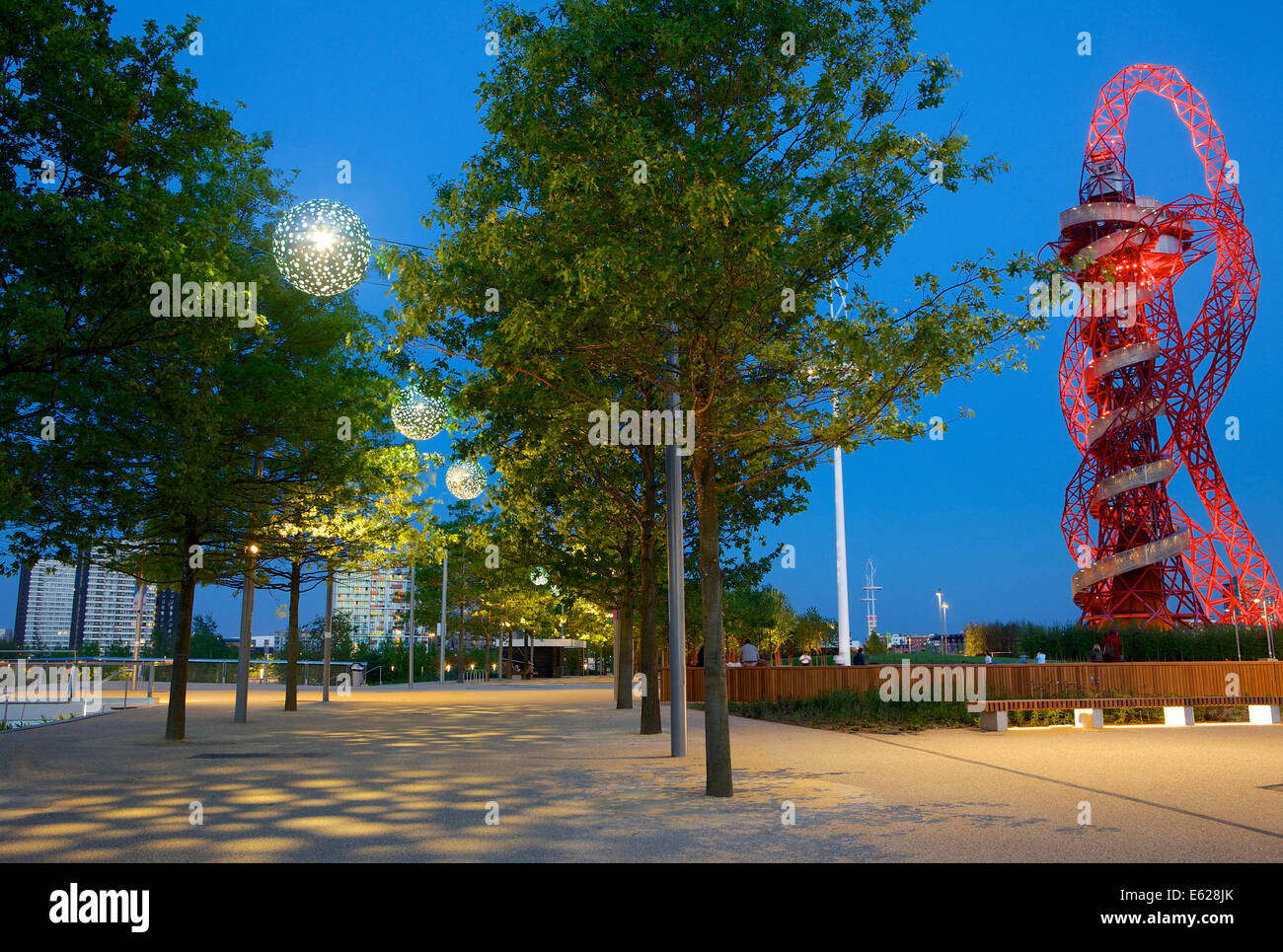 Orbit tower by Arcelor Mittal in the Queen Elizabeth Olympic park in Stratford at night Stock Photo