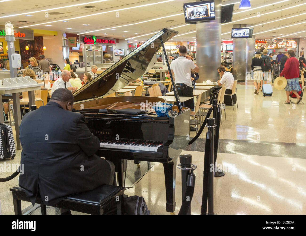 Jazz Piano Player Hartsfield Jackson Atlanta International Airport 