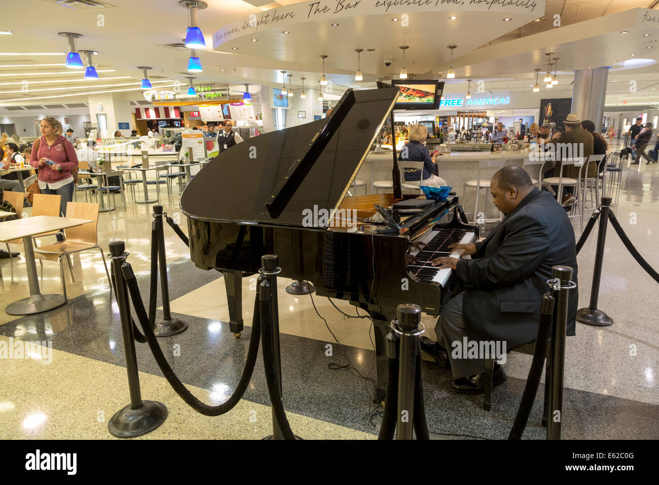 jazz piano player, Hartsfield-Jackson Atlanta International Airport, Georgia, USA Stock Photo