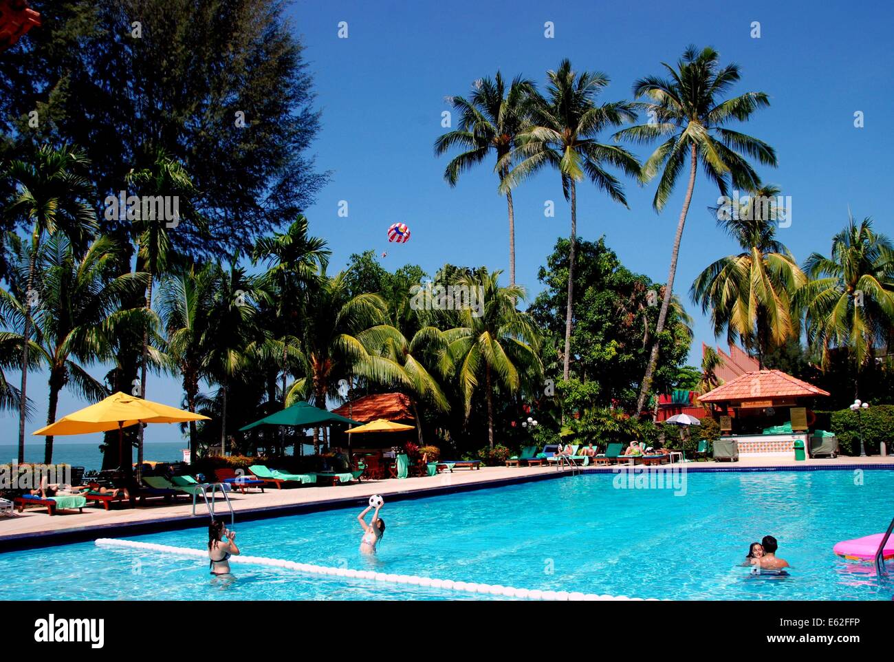 BATU FERRINGHI (PENANG), MALAYSIA: The Holiday Inn Resort Hotel