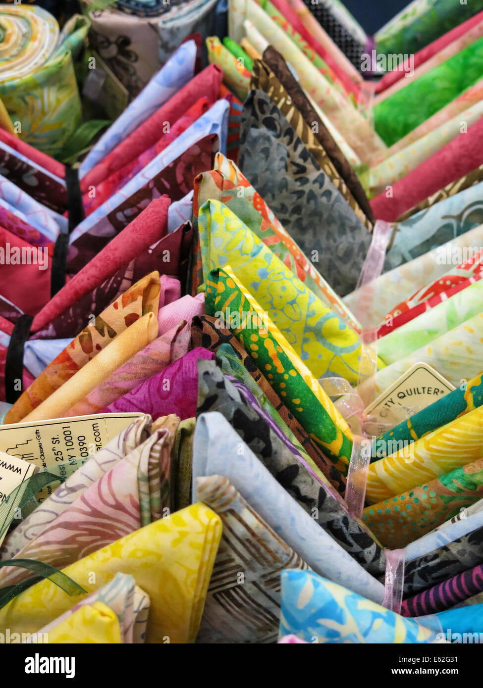Fabric displays hi-res stock photography and images - Alamy
