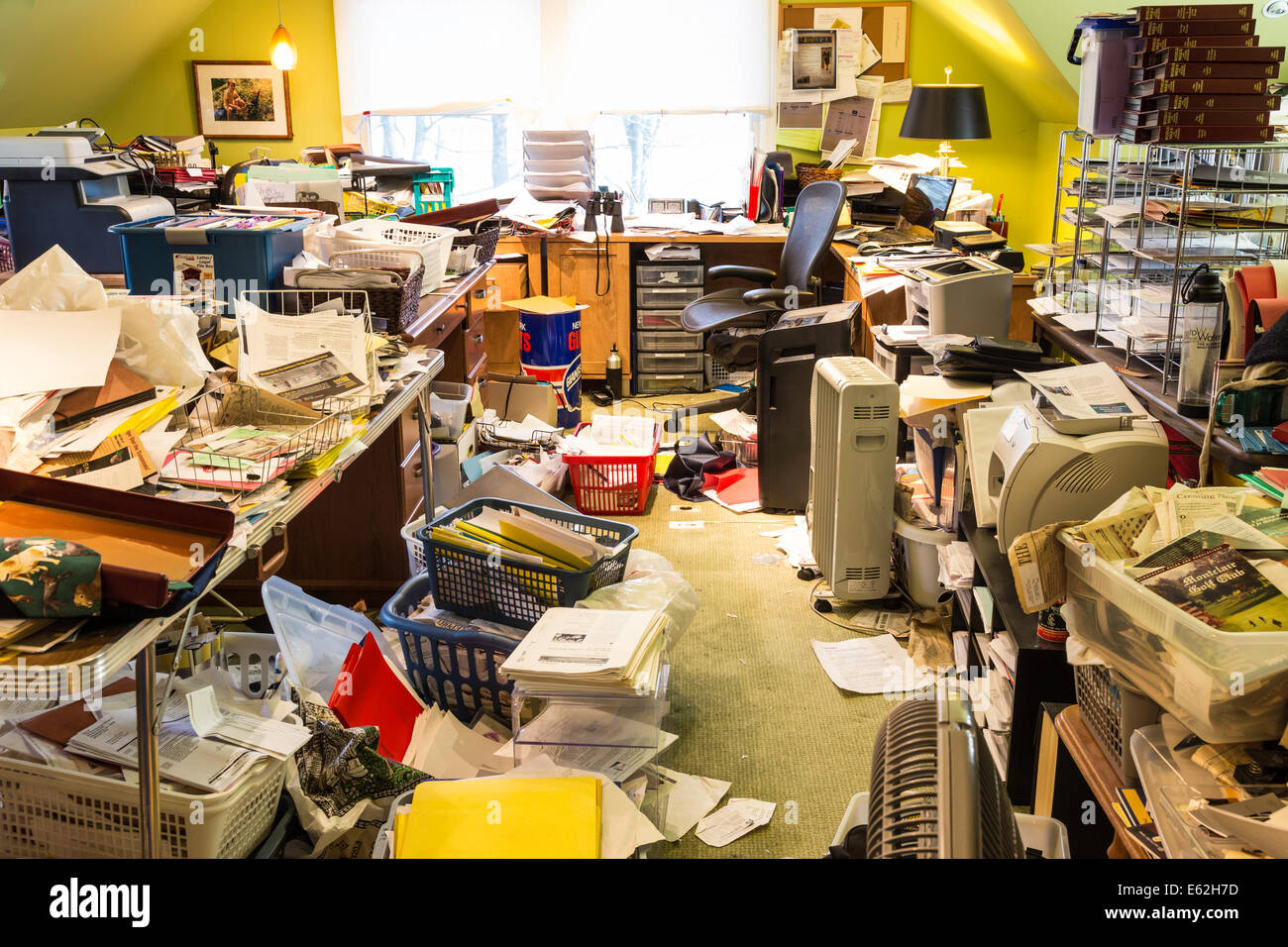 Hoarders' Messy Home Office, USA Stock Photo - Alamy