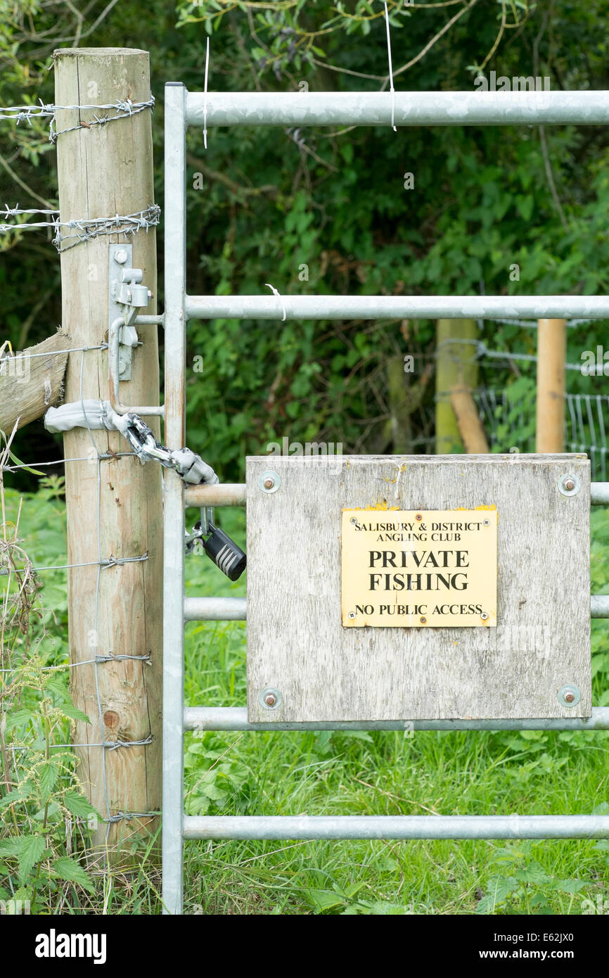 Fishing gate hires stock photography and images Alamy