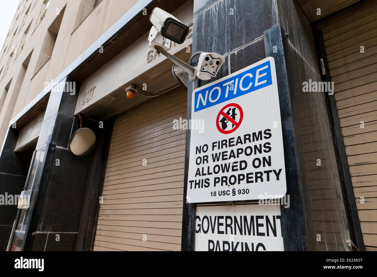 No firearms, weapons allowed sign on federal government building - Washington, DC USA Stock Photo