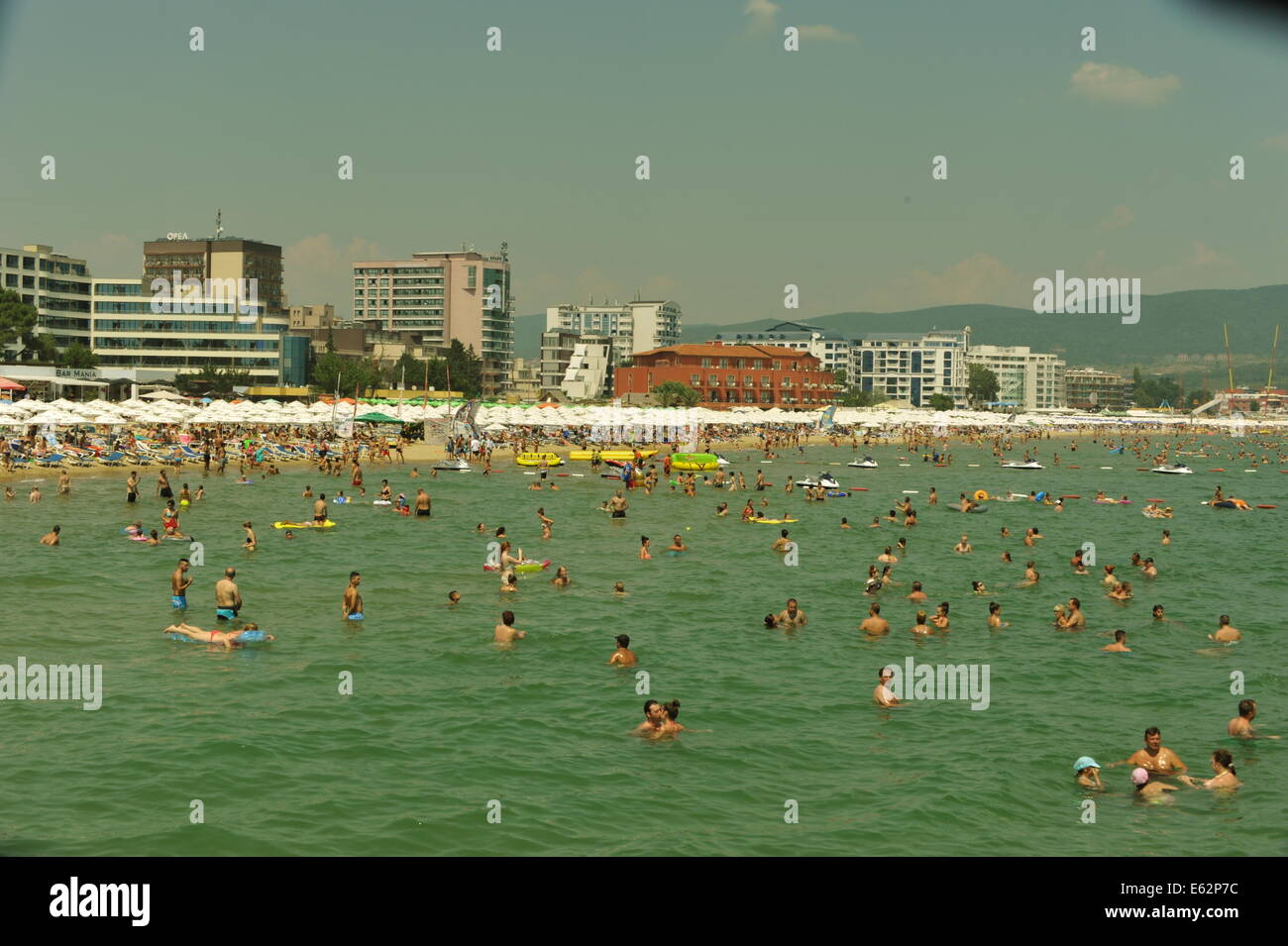 Sunny beach hi-res stock photography and images - Alamy