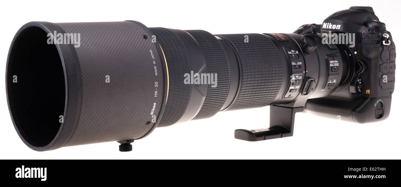 DSLR camera zoom lens design. Nikon 200400mm telephoto Stock Photo Alamy