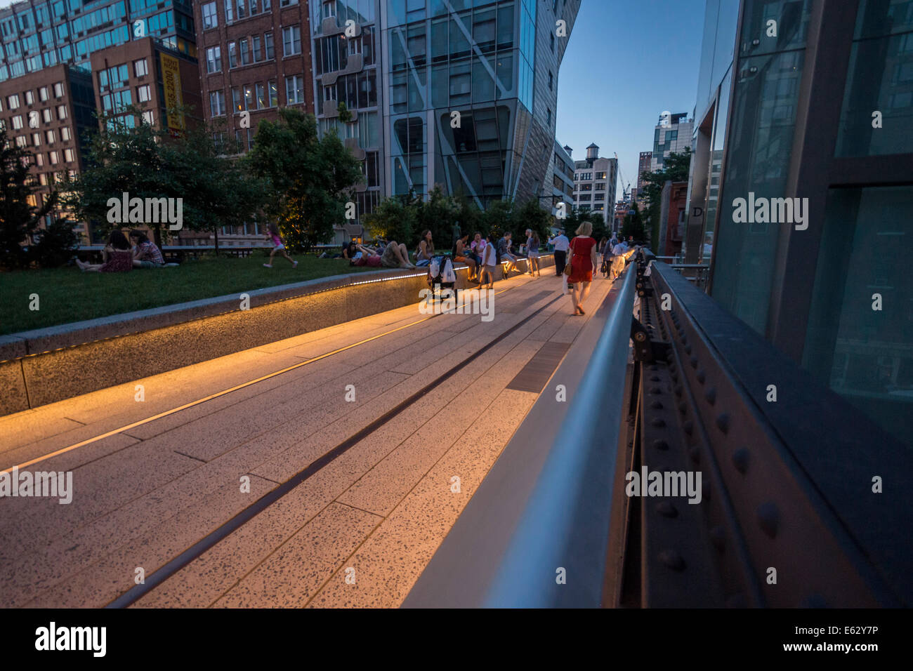 Dusk at the High Line in New York, an abandoned elevated railway turned ...