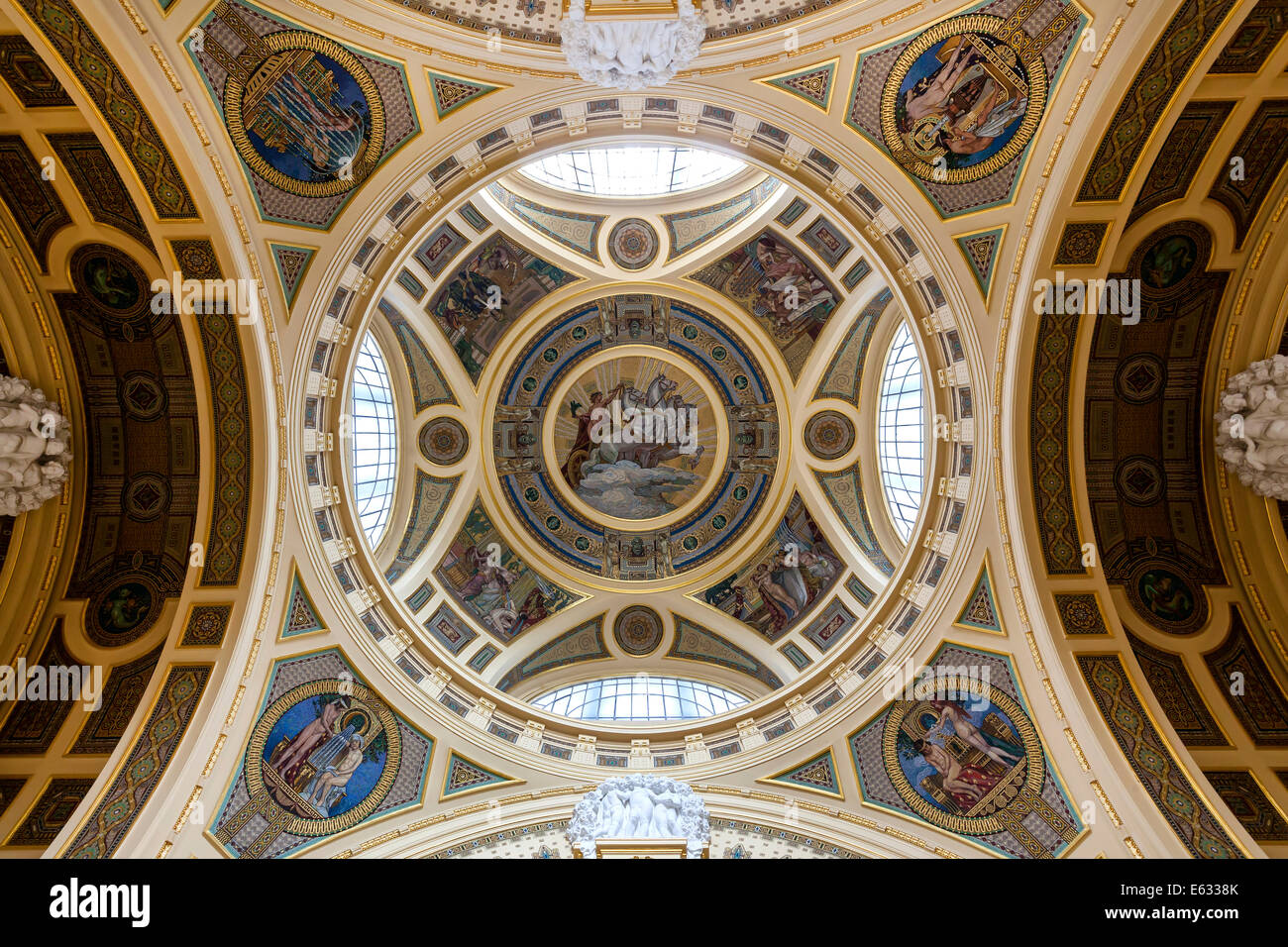 Dome of the entrance hall, Széchenyi Thermal Bath or Széchenyi-gyógyfürdő, Neo-Baroque style, the largest medicinal bath in Stock Photo