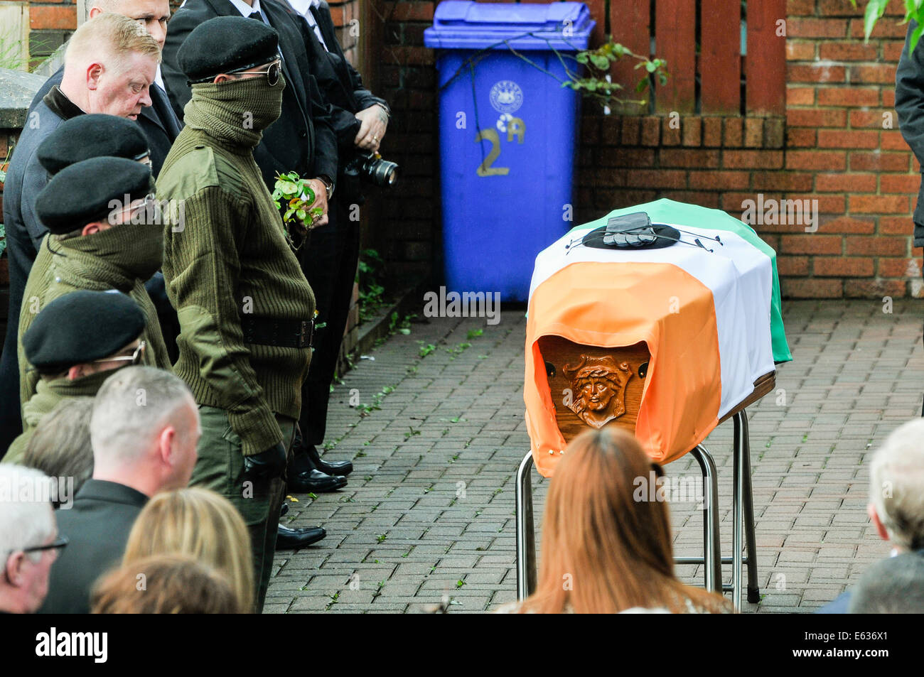 Belfast, Northern Ireland. 13 August 2014. Paramilitary funeral of veteran IRA volunteer Tony Catney Credit:  Stephen Barnes/Alamy Live News Stock Photo