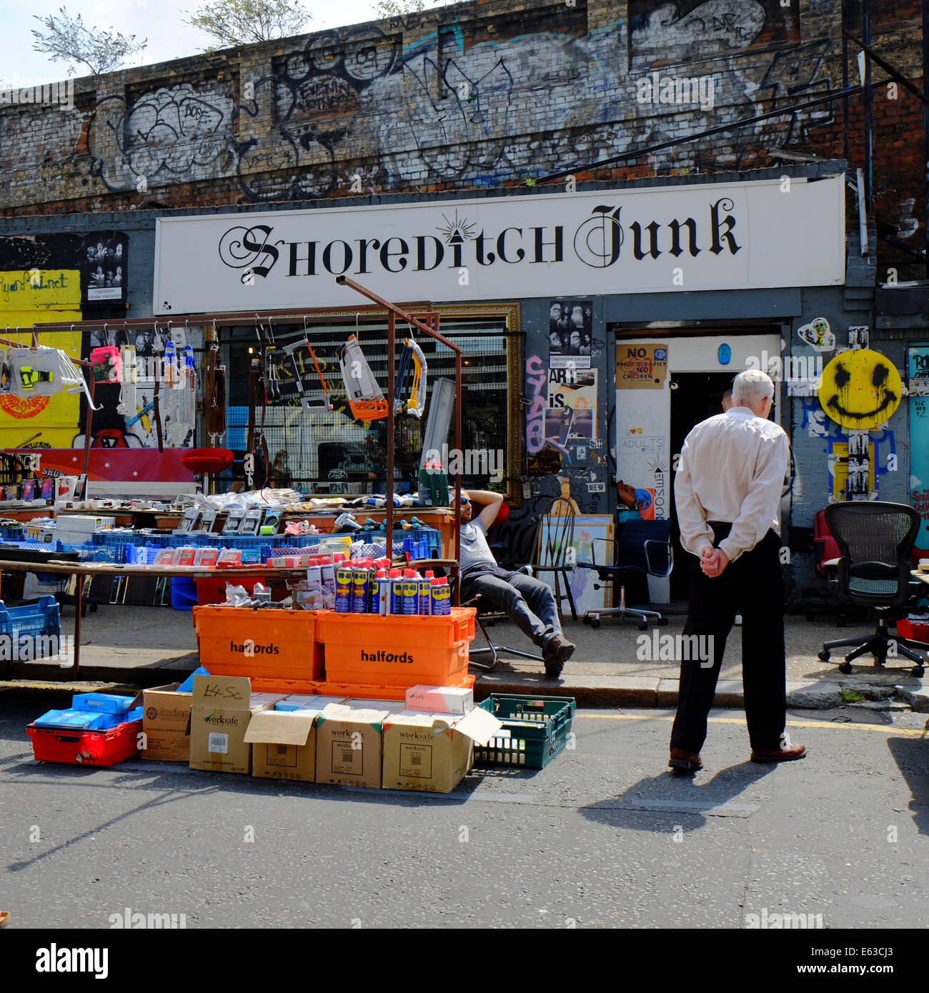Junk shop hires stock photography and images Alamy