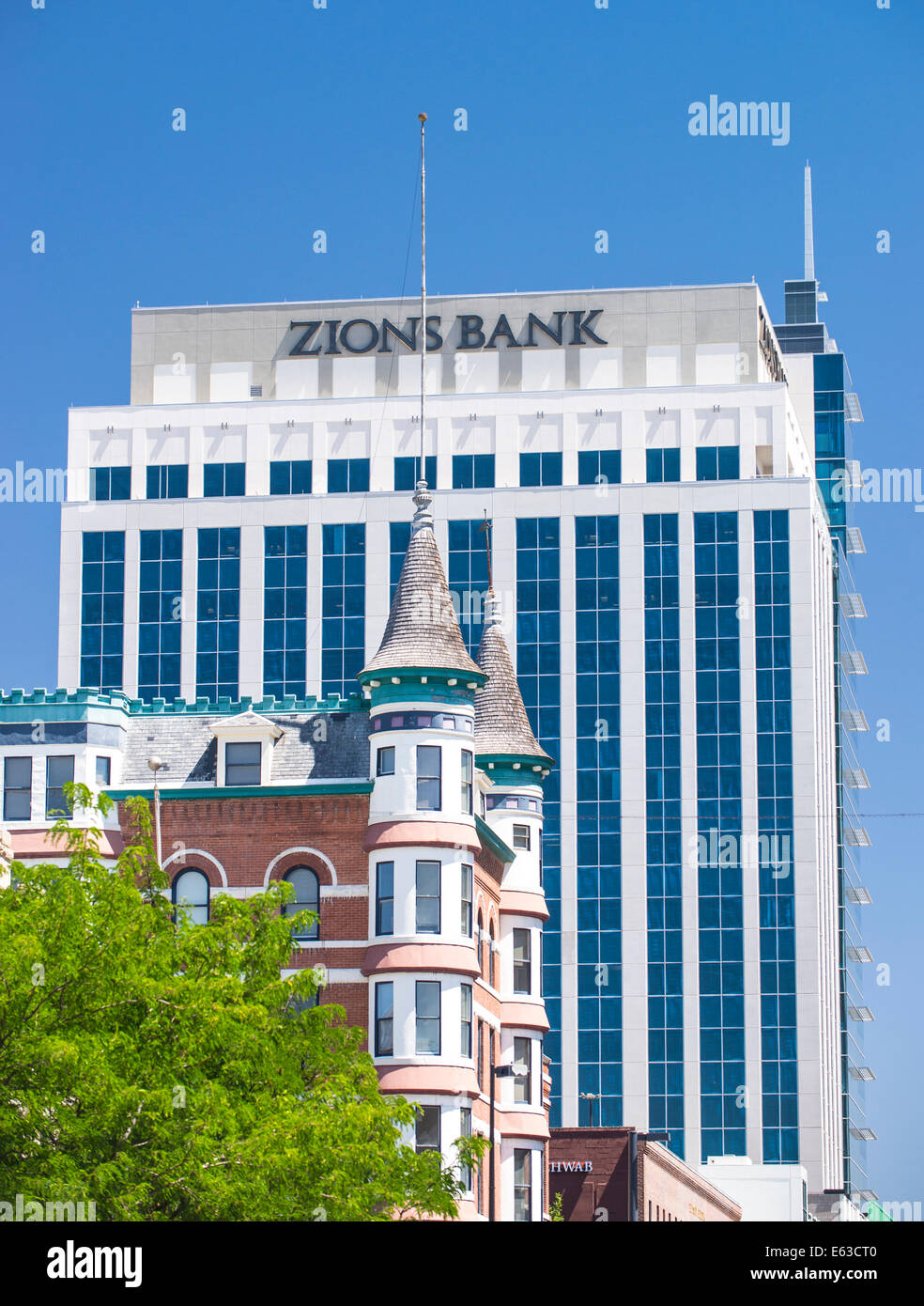 Downtown Boise Skyline, Idanha Hotel built in 1901 is dwarfed by the new Zion Bank Building, Boise, Idaho Stock Photo