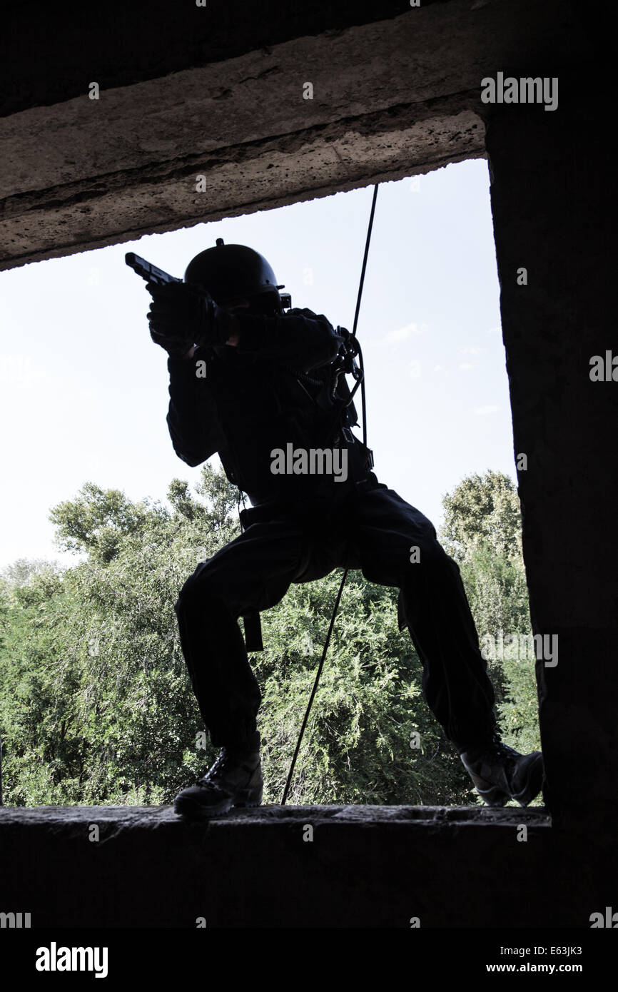 Tactical soldier hi-res stock photography and images - Alamy