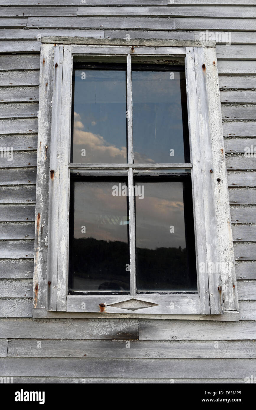Glass casing hires stock photography and images Alamy