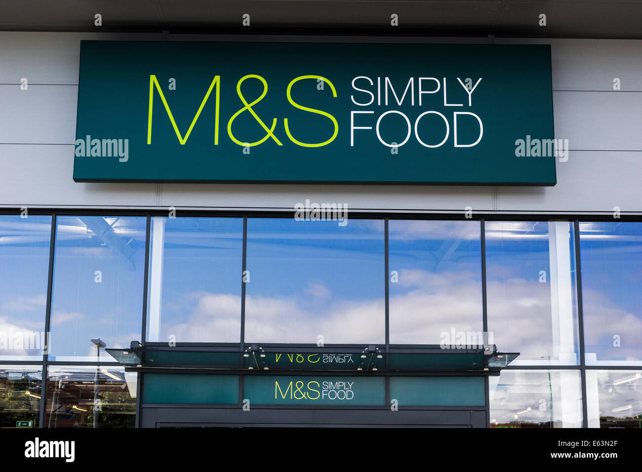 M&s food logo hi-res stock photography and images - Page 2 - Alamy