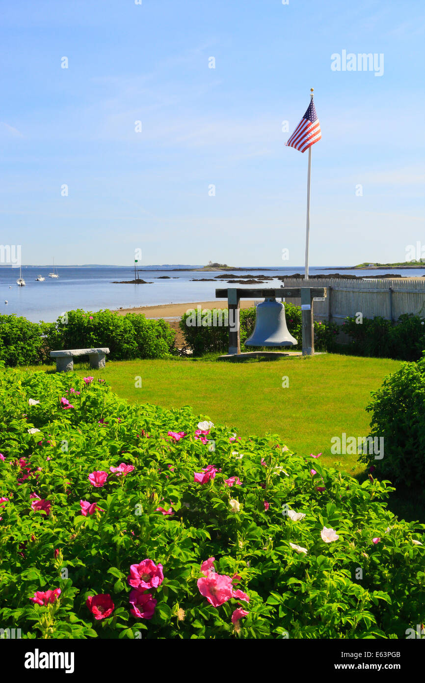 Wood Island Lighthouse Bell, Biddeford Pool, Maine, USA Stock Photo Alamy