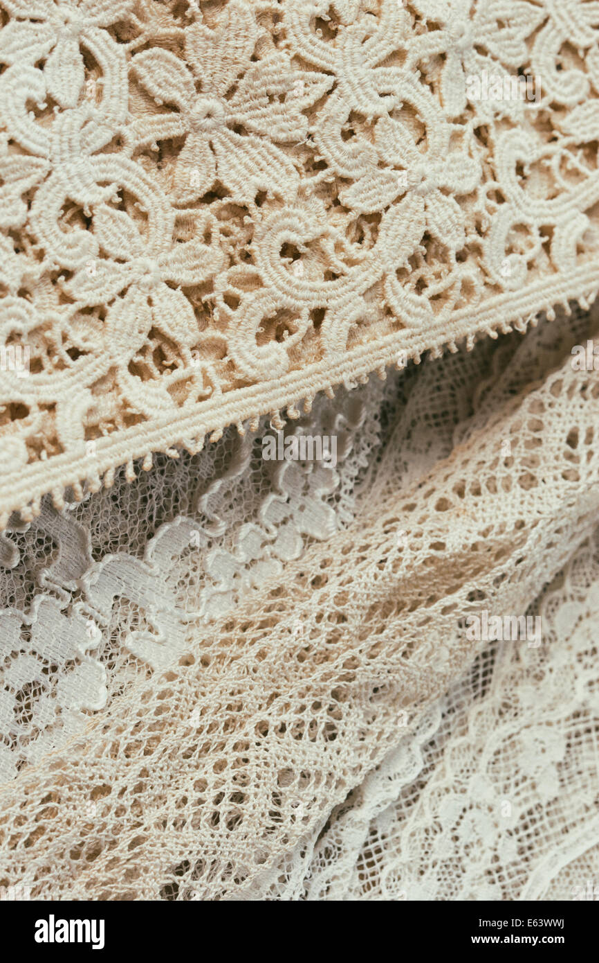 15" round lace doilies 9 options only £1.25 each Polyester