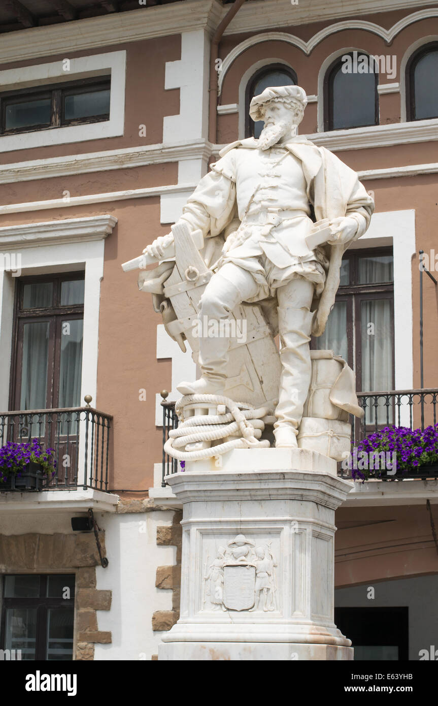 Statue of Juan Sebastián Elcano, explorer and navigator, Getaria. Gipuzkoa, northern Spain, Europe Stock Photo