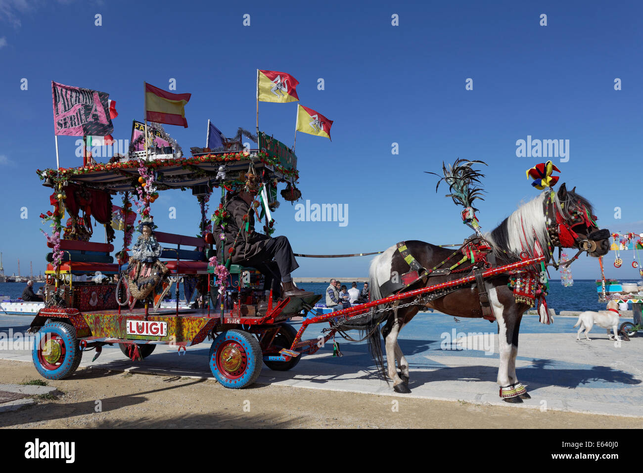 A colourfully decorated Sicilian horse cart for tourists, Caretto Siciliano, Foro Italico leisure park, Villa a Mare, Palermo Stock Photo