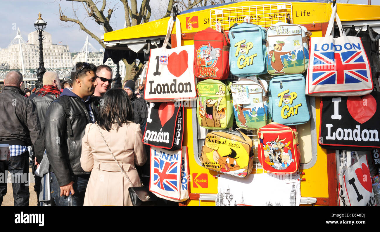 Tourism london souvenirs kiosk hires stock photography and images Alamy