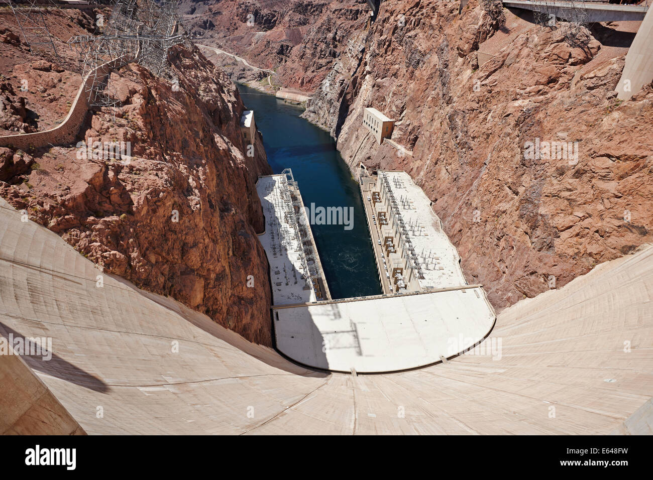 View of the Hoover Dam in the Black Canyon of the Colorado River, on the border between the U.S. states of Nevada and Arizona. Arizona, USA. Stock Photo