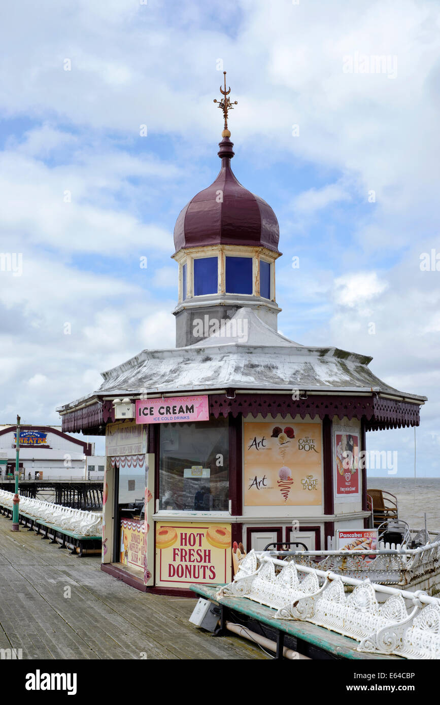 Food kiosk on North Pier in Blackpool, Lancashire, England Stock Photo