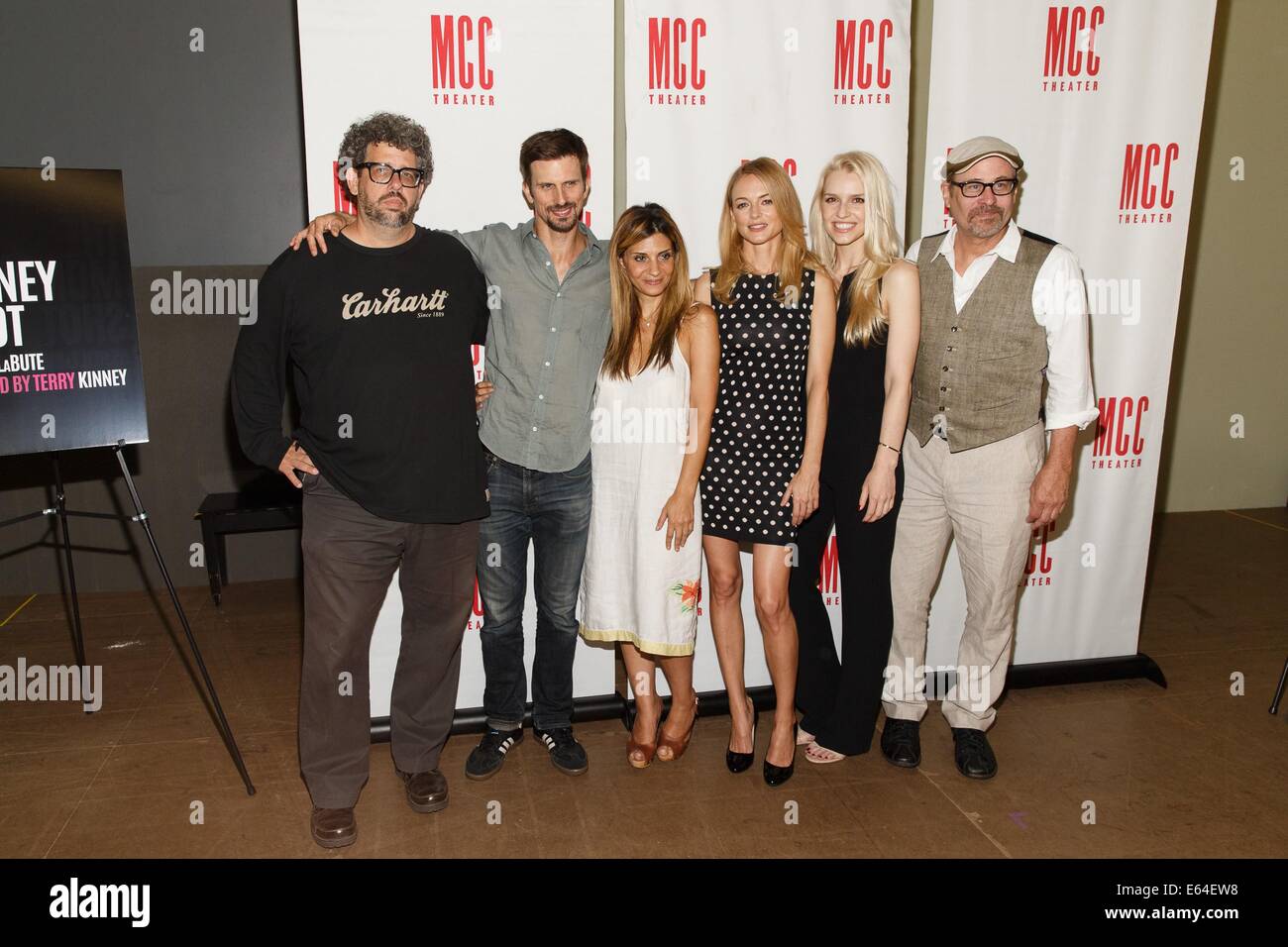 New York, NY, USA. 14th Aug, 2014. Neil LaBute, Fred Weller, Callie Thorne, Heather Graham, Gia Crovatin, Terry Kinney Photo Call for THE MONEY SHOT Cast Photo Op, Second Stage Theatre, New York, NY August 14, 2014. Credit:  Jason Smith/Everett Collection/Alamy Live News Stock Photo