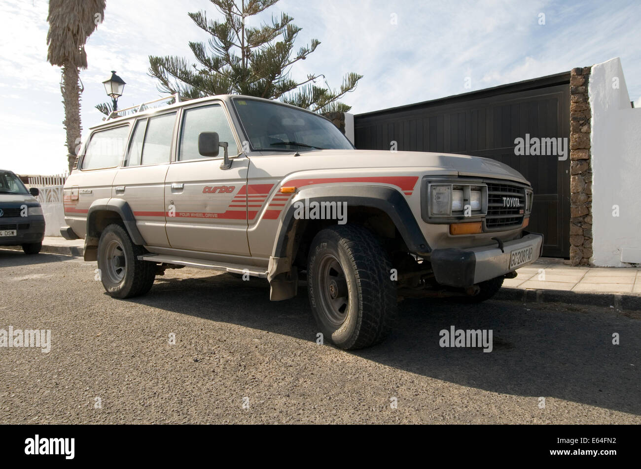 toyota land cruiser 4 by four 4X4 Japanese off road car suv suvs sports utility vehicle Stock Photo