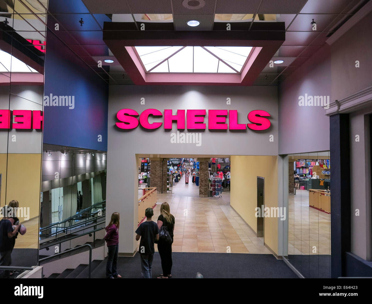 Scheels sporting goods store great hi-res stock photography and images