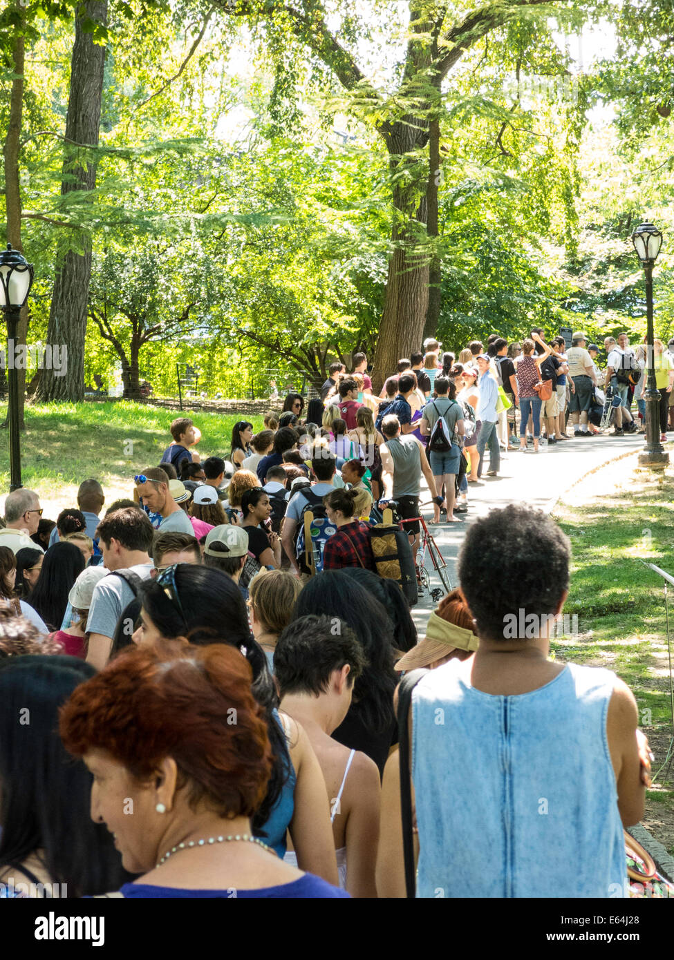 Free Ticket Lines at the Delacorte Theater in Central Park, NYC Stock