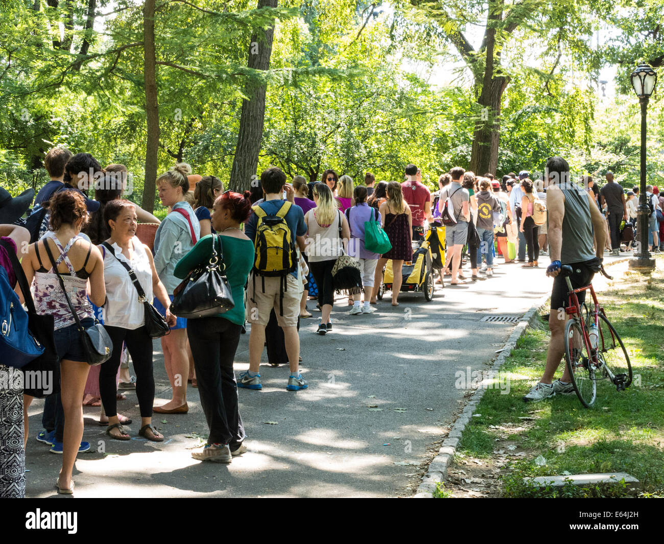 Free Ticket Lines at the Delacorte Theater in Central Park, NYC Stock