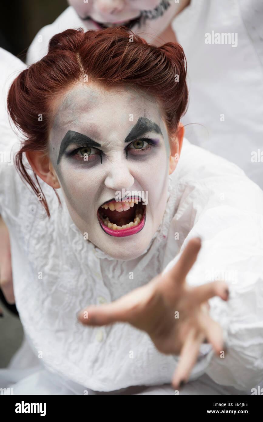 Edinburgh Fringe Festival Street Performer Stock Photo