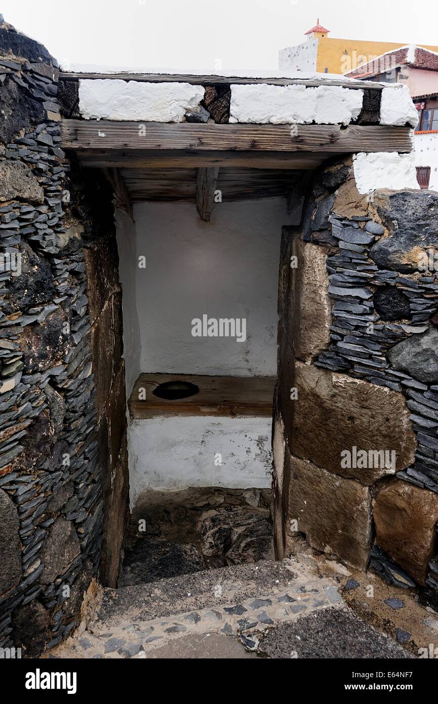 Old Outside Toilet Stock Photo Alamy
