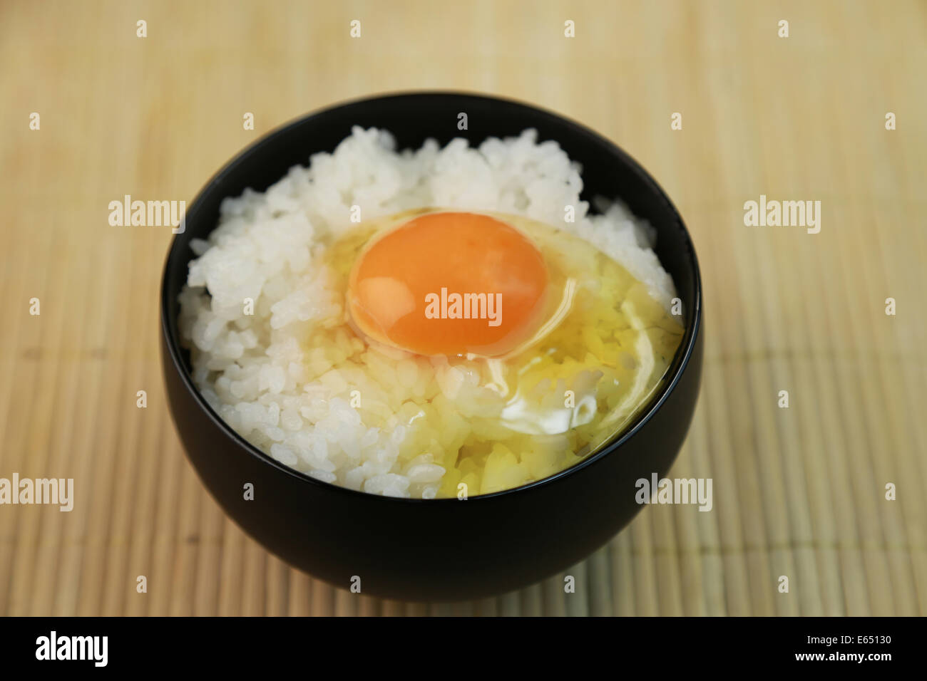 Tamago gohan (Egg sauce over rice Stock Photo Alamy
