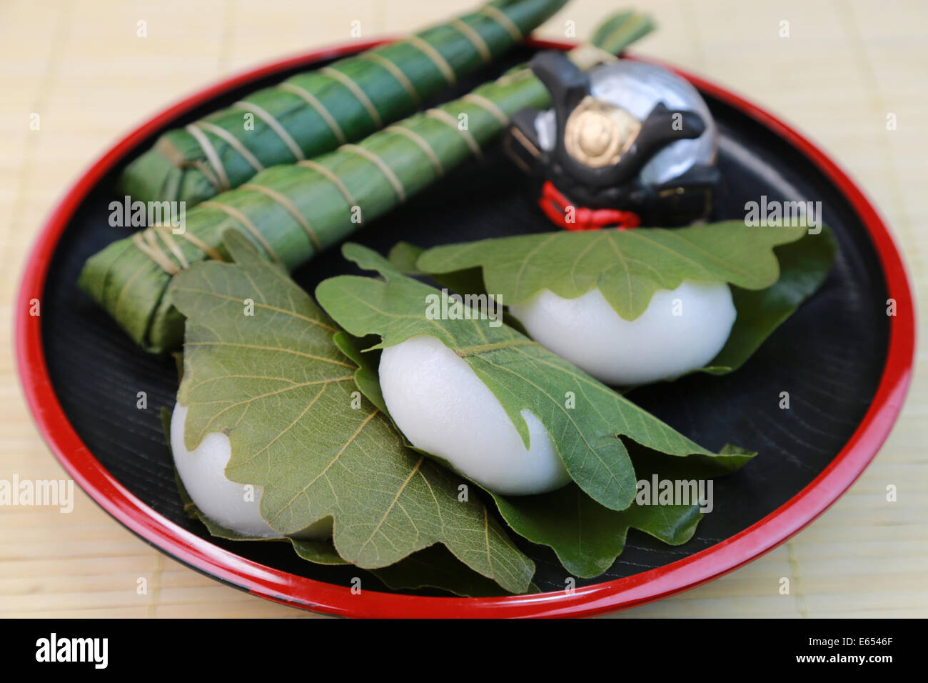 Kashiwamochi (Rice cake wrapped in an oak leaf Stock Photo Alamy